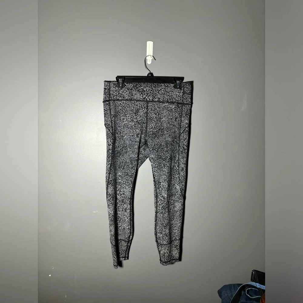 Lululemon In Movement Tight 25